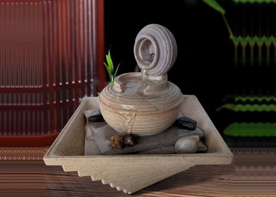 China Tischplatten-Dekoration traditioneller Polyresin-Wasserfall-Dekor Innen fournisseur