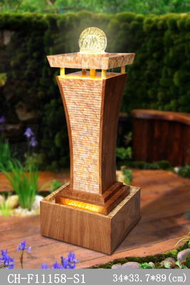 Langer Spalten-Marmor-Effekt-hölzerner Rattan-Garten-Brunnen fournisseur