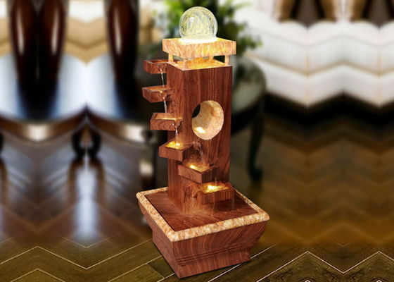 29 Zoll-Schritt-hölzerner Rattan-Effekt-Wasser-Brunnen fournisseur
