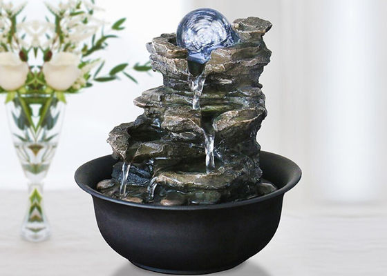 Felsen-Berg Innen mit Glaskugel Polyresin-Ausgangsinnenraum-Dekorations-Wohnzimmer-Wasser-Brunnen mit LED fournisseur